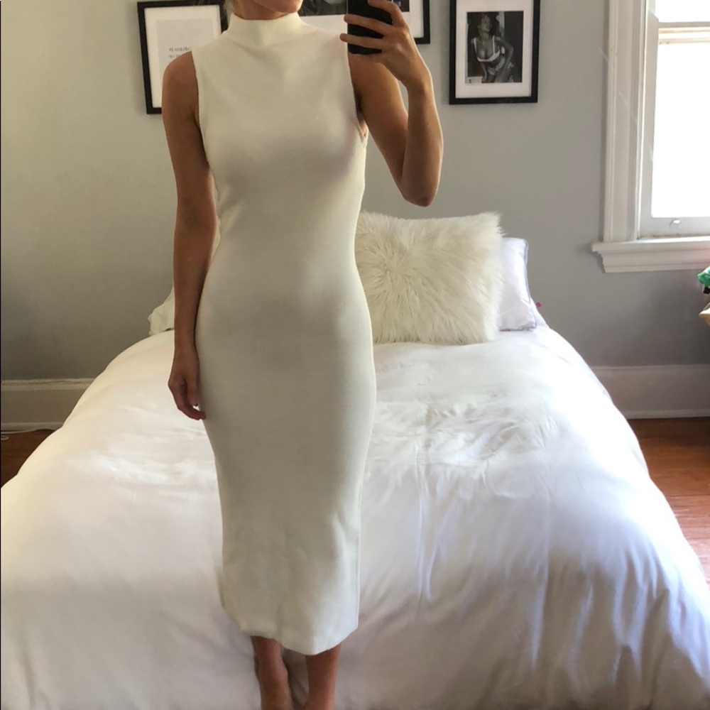 Alice & Olivia off white slimming dress!